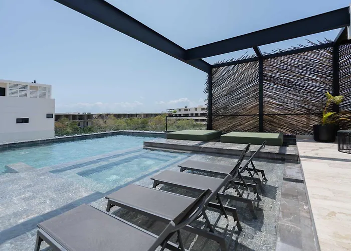Maria - Modern 2br Retreat With Pool *