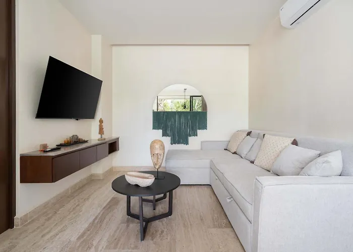 Apartamento Maria - Modern 2br Retreat With Pool *