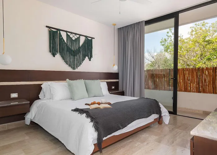 Maria - Modern 2br Retreat With Pool *