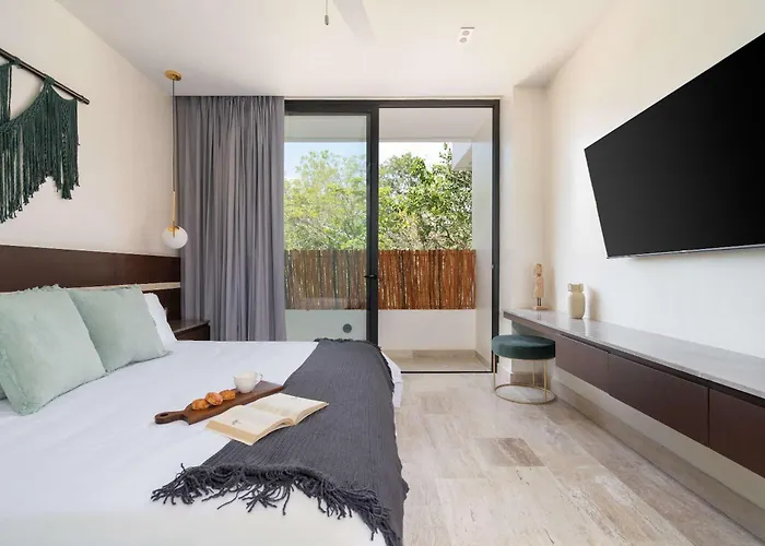 Maria - Modern 2br Retreat With Pool Apartamento